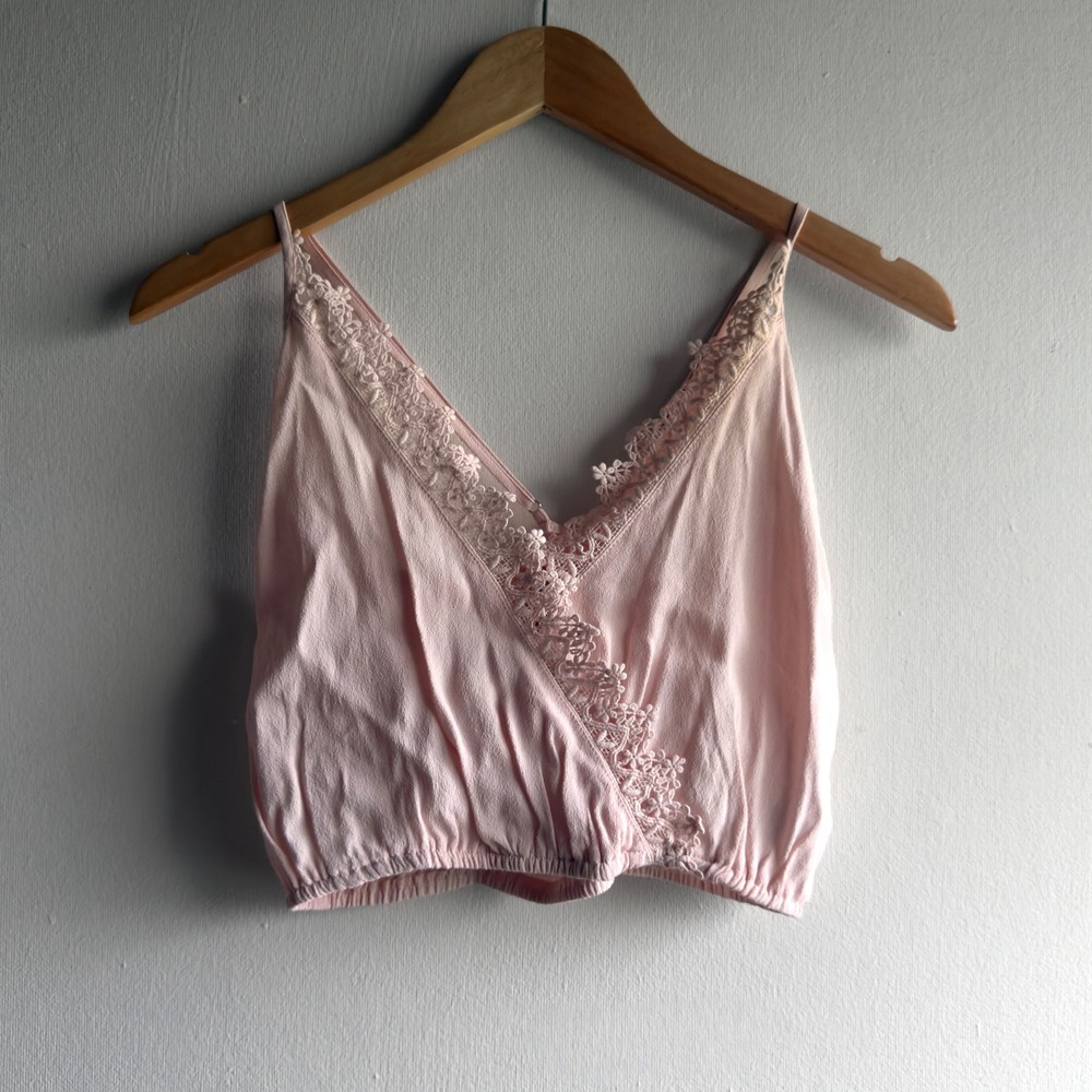 NWT Forever 21 Lace Trim Cami Crop Top Womens Small Blush Pink Boho Coquette